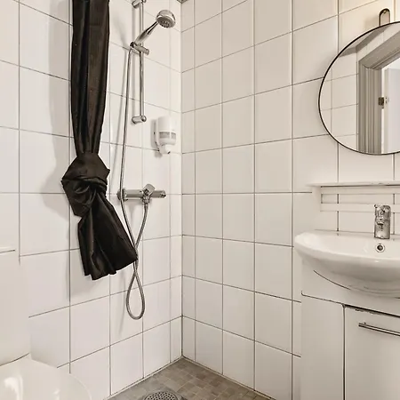 Explore The City! I 500m To Torget I Self Check-in Lejlighed