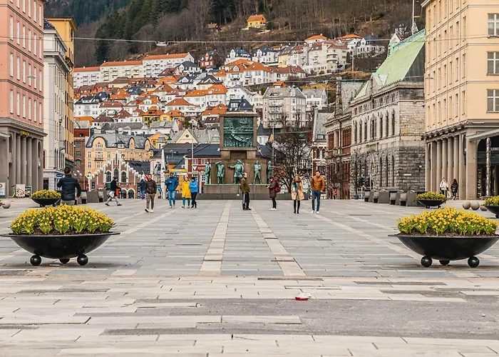 Explore The City! I 500m To Torget I Self Check-in Bergen